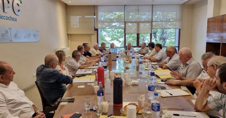 Se reunieron en la Cooperativa eléctrica para analizar deuda por la energía