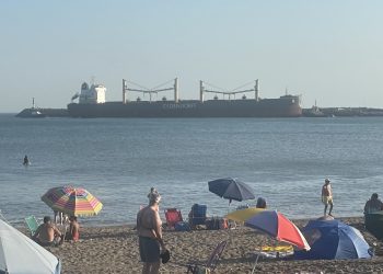 Necochea amaneció con sol y un cielo algo nublado