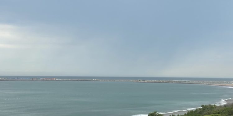 La ciudad amaneció con cielo nublado