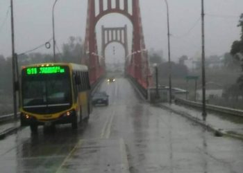 La mañana arrancó con lluvias y descenso de las marcas termicas