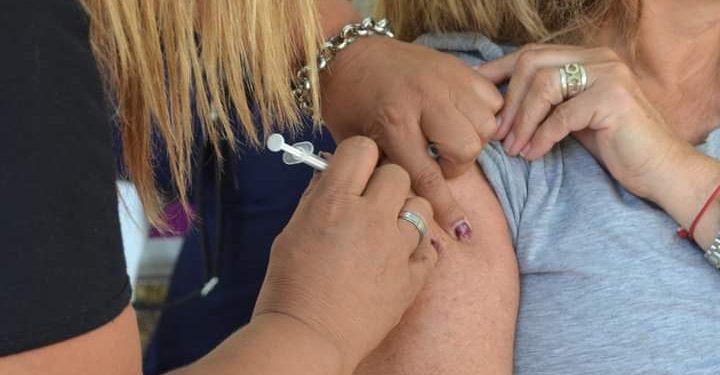 Jornada de vacunación contra el Covid en el CIC del Barrio Norte