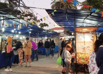 Los artesanos de la plaza San Martin celebraron sus 46 años