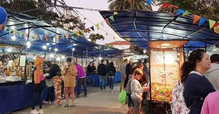 Los artesanos de la plaza San Martin celebraron sus 46 años