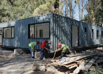 Con la instalación de los módulos habitacionales, entra en su etapa final la obra del Cuerpo de Caballería.