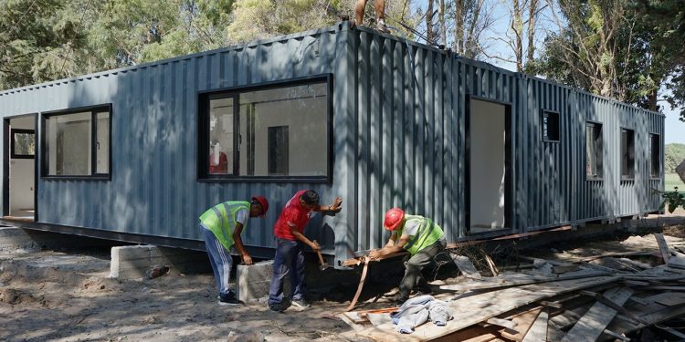 Con la instalación de los módulos habitacionales, entra en su etapa final la obra del Cuerpo de Caballería.