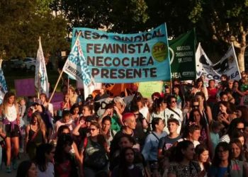 Importante movilización por el Dia de la Mujer en Necochea