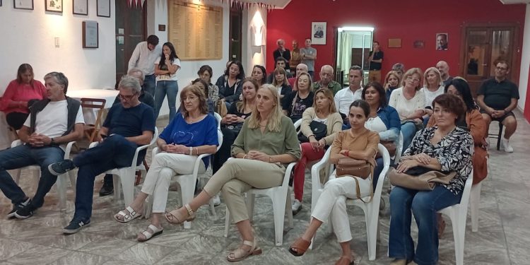 María Luisa Storani abordó el tema “El rol de las mujeres radicales a 40 años de democracia”.