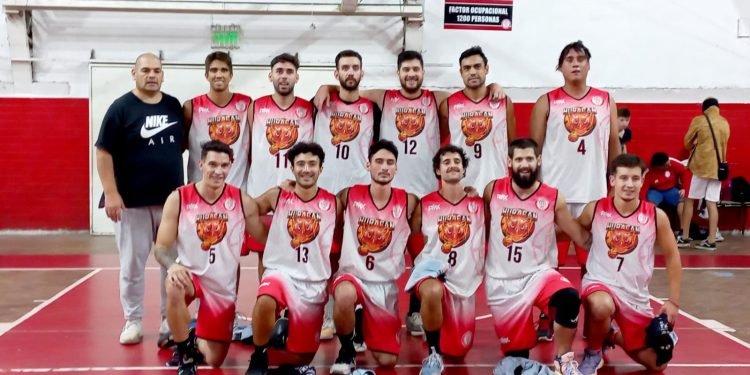 Basquet: Ganó Huracán y también es lider del Oficial local