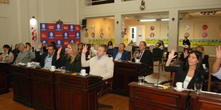 En la Banca Abierta se abordó el tema de la salud en el Hospital Irurzun.