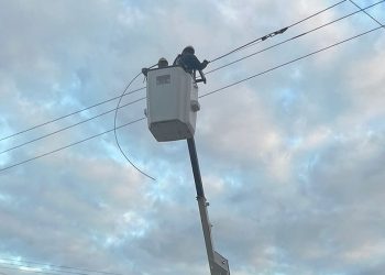 Hechos vandalicos y robos, está madrugada en la red eléctrica de media y baja tensión. La Cooperativa trabaja activamente para reparar los daños.