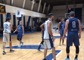 Rivadavia ganó y gustó . En su mejor juego de la temporada, barrio a Peñarol 71  a 51 con un gran primer cuarto