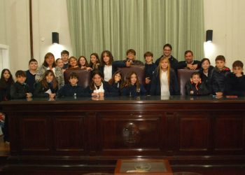 Visita guiada de alumnos del Colegio Ikastola al Concejo Deliberante
