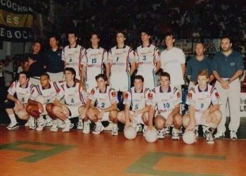 A 25 años del histórico logro de ser campeón de la Liga Argentina de Voley, el capitán del equipo destacó los valores humanos y deportivos del equipo