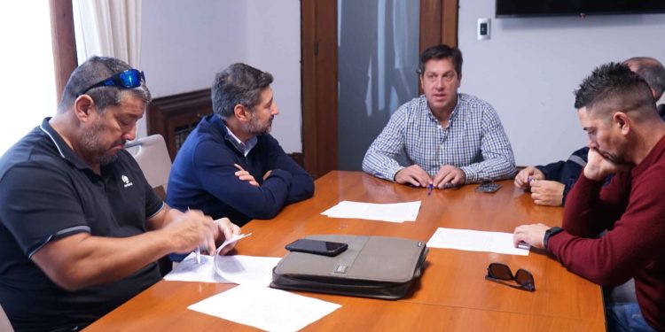 El Intendente y los gremios STM, ATE y Guardavidas firmaron el acuerdo paritario