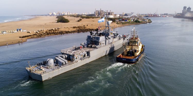 Se conmemoró el Día de la Armada Argentina a bordo de la corbeta ARA Espora en Puerto Quequén