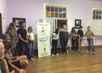 Día Internacional de la Danza: el intendente acompañó las actividades de las Escuelas Municipales de Arte