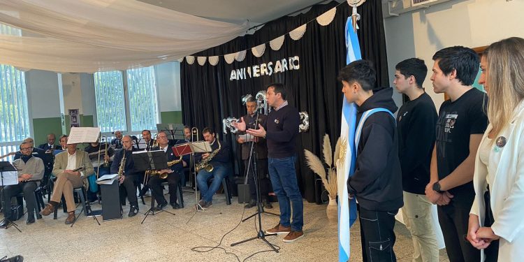El Intendente acompañó la celebración por los 70 años de la Escuela Técnica N° 2