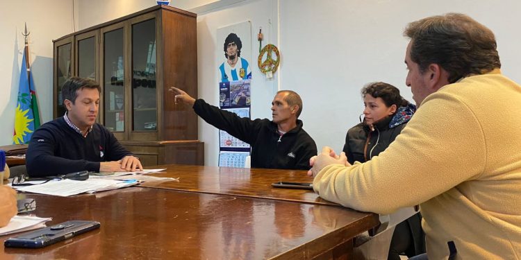 El Intendente y parte de su gabinete atendieron cuestiones de unos 70 vecinos de Quequén