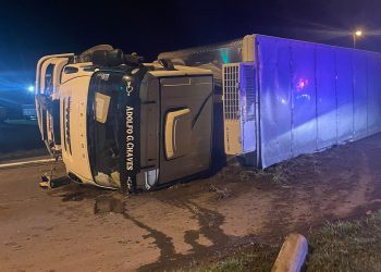 Vuelco en la rotonda de la Ruta 86: Dos personas resultaron con heridas leves