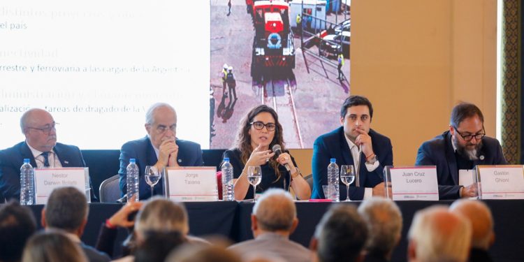 Jimena López, participó de la primera jornada del Congreso Productivo Bonaerense
