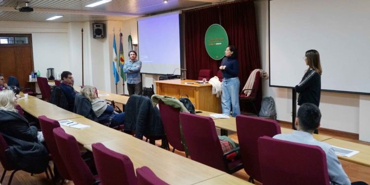 Profesionales de económicas se informaron sobre programas de Empleo para empresas y negocios