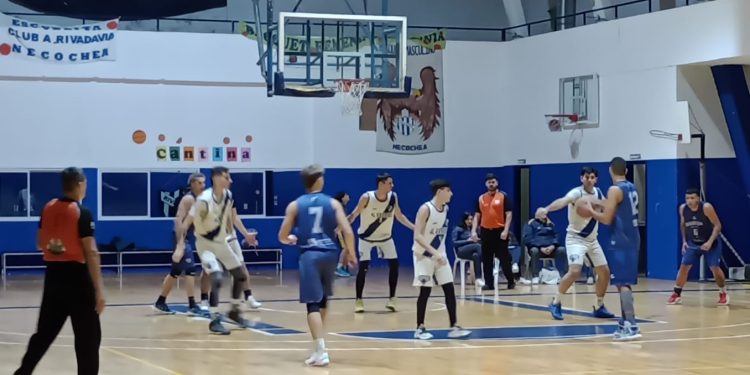 Rivadavia ante Huracán en la primera semifinal del basquet local