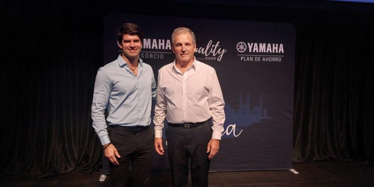 José Luis Arrate y su hijo, distinguidos por Yamaha, en un evento realizado en Zurich
