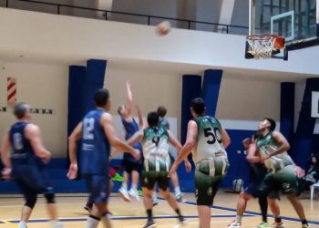 Rivadavia, con autoridad y buen juego, aplastó a SMATA