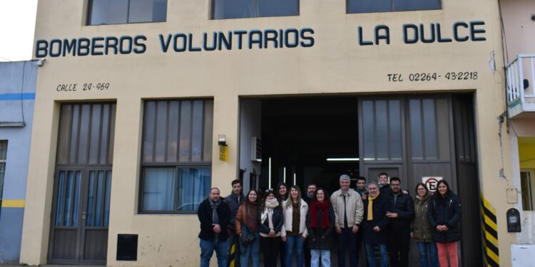 En La Dulce, Mauro Velázquez y parte de su equipo visitaron una tornería y el cuartel de Bomberos Voluntarios
