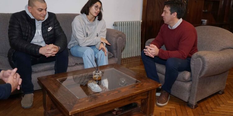 El Intendente recibió a Guadalupe Angiolini, emblema deportivo de la ciudad