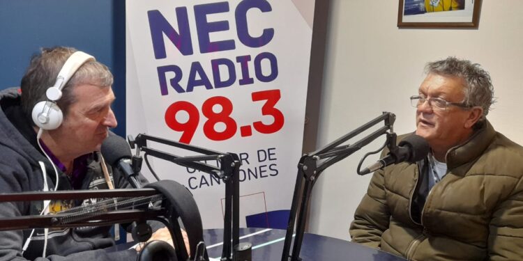 Daniel Carrión “Realizamos mejoras y tareas en el Lago de los Cisnes para que quede cada vez más lindo”