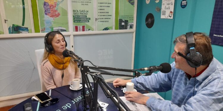 Victoria Sarasibar “El próximo domingo se estrena “Amares” en el Municipal, en una historia con danza, teatro y música”