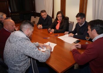 El Ejecutivo acordó nuevo aumento para los trabajadores municipales, que llegan a un acumulado del 50,92%