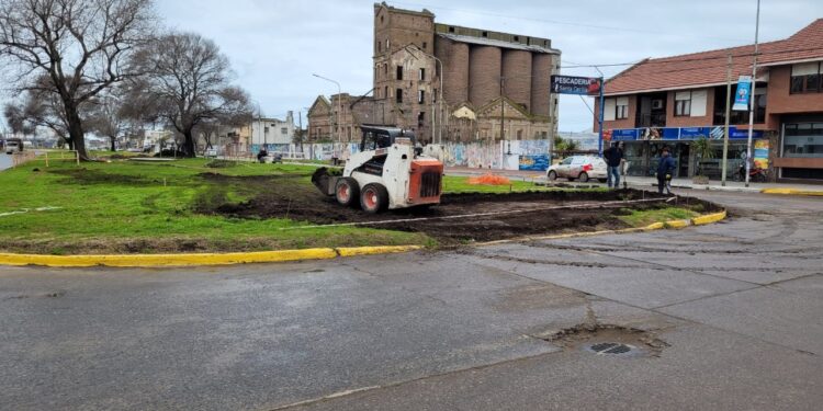 Roque Bruno: “Para octubre el Puerto tendrá su Plaza, con juegos, bancos y muy bien iluminada”