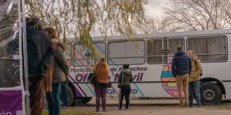 La Oficina Móvil atenderá en las puertas del estadio de Mataderos