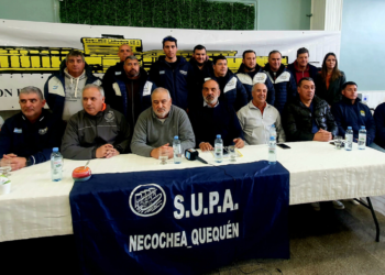 “Queremos hablar con el Ministro o el Gobernador”. Conferencia de gremios portuarios