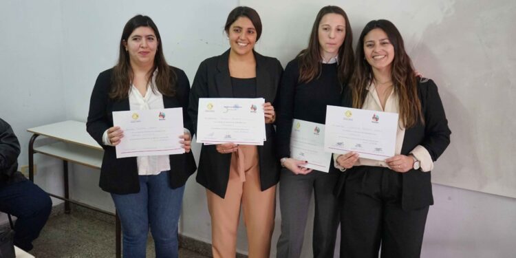 El Intendente acompañó el acto de certificación de nuevos profesionales médicos en el Hospital