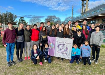 Desde U12 a Mayores, una gran delegación de la Escuela de Atletismo copó Mar del Plata