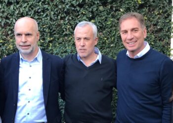 El equipo de Migueles presente en la presentación de Larreta y Santilli del programa “100 Tandiles”