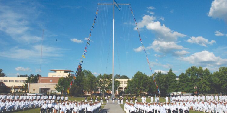 Prefectura extendió la inscripción a sus Escuelas de Oficiales y Suboficiales