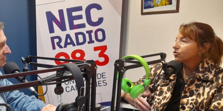 Florencia Angeletti “el gusto de hacer teatro este viernes a beneficio del Hogar Landera”