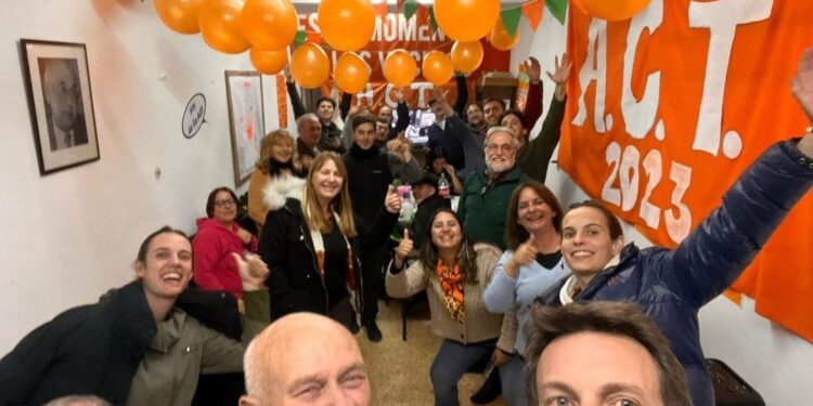 Felicidad a medias en la ACT