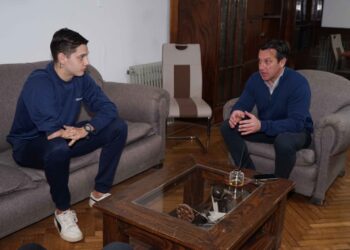 Con el Panamericano de Chile a la vista, el nadador Axel Daraio fue recibido por el Intendente
