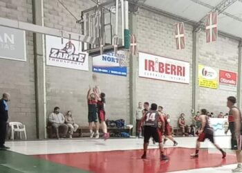 Centro Vasco también es puntero del basquet local luego de derrotar a Huracán