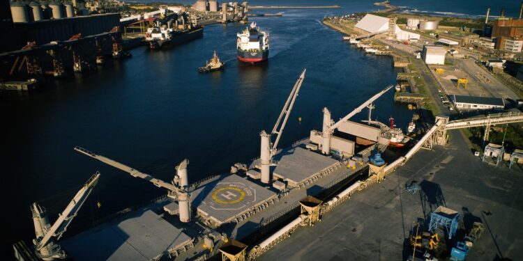 Preocupación de las Cámaras Portuarias por conflictos portuarios. Misiva a autoridades