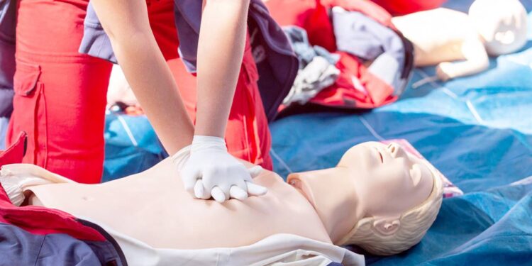 Organizan taller de RCP para brindar formación a las personas que realizan actividad física al aire libre