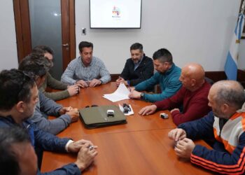 Acuerdo paritario: se firmó un aumento del 23% y los gremios resaltaron el esfuerzo del Ejecutivo