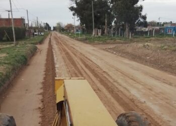 Las máquinas del Ente Vial avanzan con la reparación de calles en lugares críticos