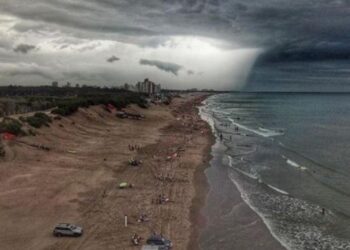 ¿Llega la lluvia por la noche?