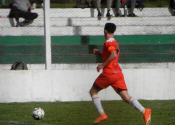 Díaz Vélez volvió a golear y se metió en puestos de playoff